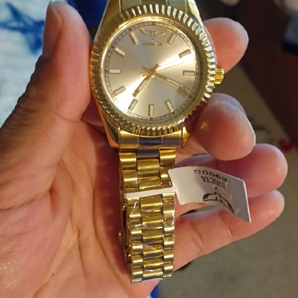 Invicta Gold and Silver Watch On Sale For 24 Hours
